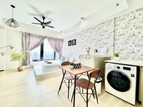 Tropicana 218 Macalister #Georgetown #Infinity Pool #2pax studio suite #1 Queen #Quality well maintained #Private host